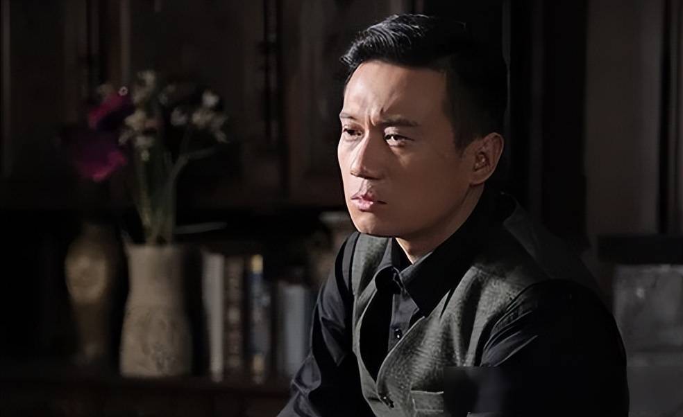 演员徐洪浩:大妻子十岁,戏里父女档,戏外恩爱幸福超亮眼