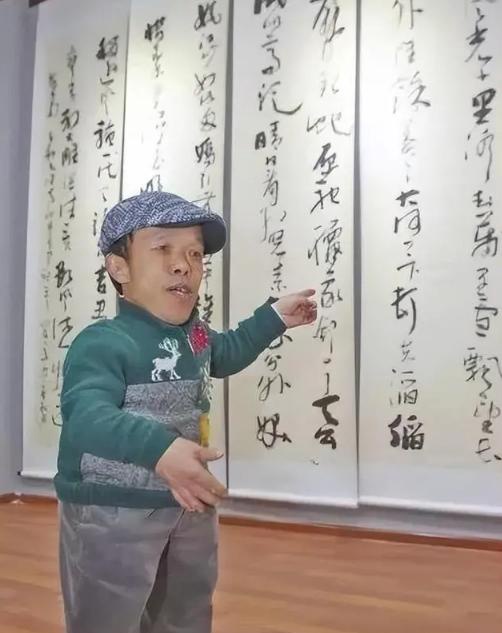 许战国:身高不足一米一的他,如何用书法征服世界?