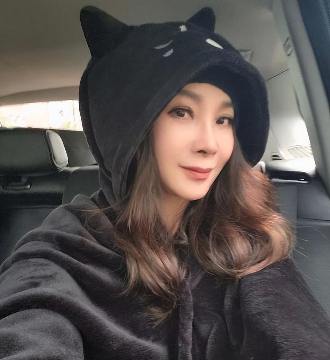 "亿万富婆"陈美凤:66岁身边仍追求者不断,现男友比她小30岁