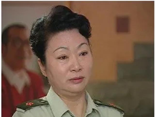 陈景润突然悔婚惊动中央,未婚妻由昆含泪保证:婚后我绝不妨碍你