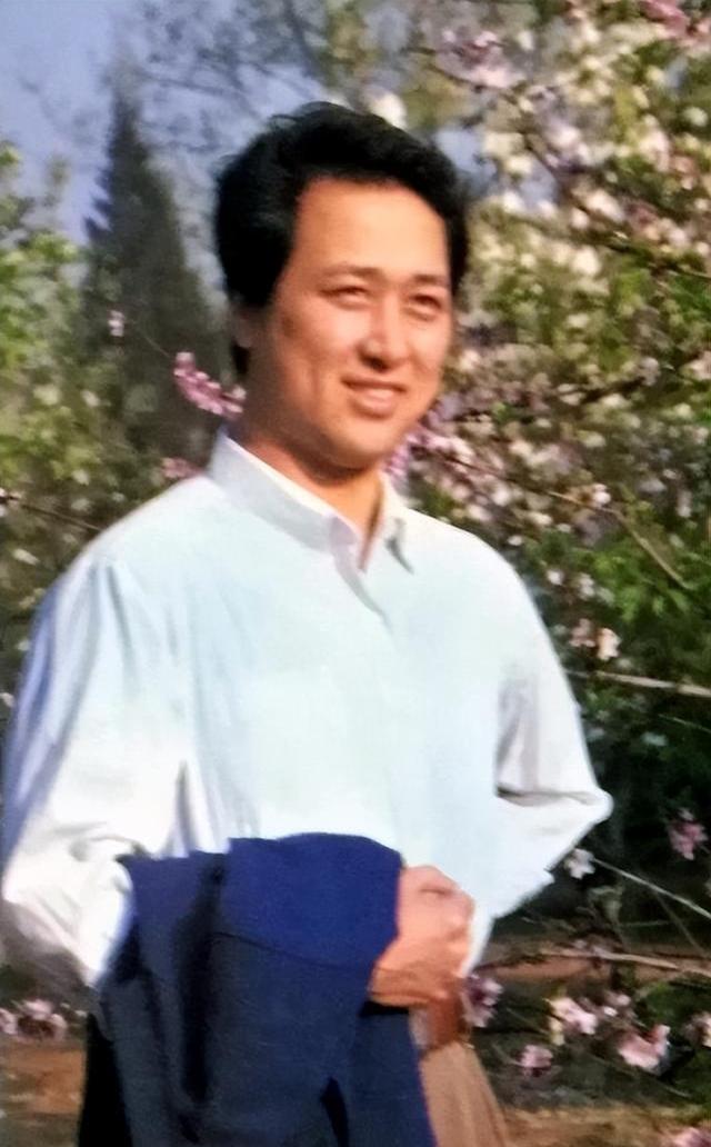 著名演员宫喜斌去世6年了,遗孀张百爽的坚持令人泪目