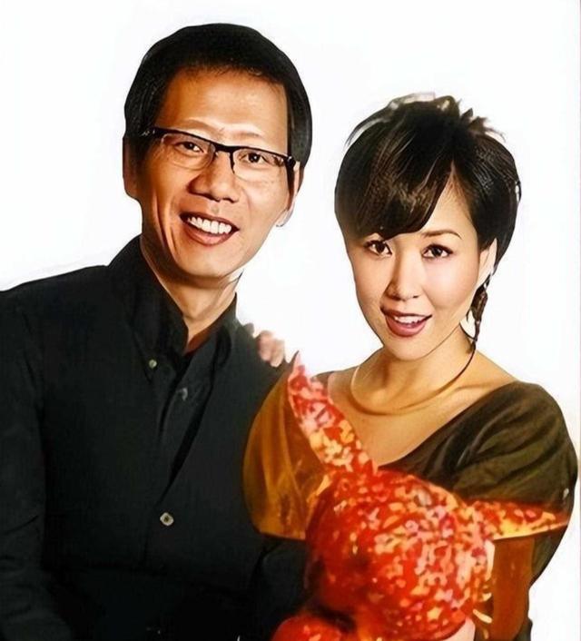 史可与黄小茂离婚26年,回看两人现状,才明白分手真相