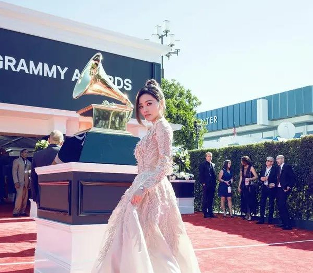 张靓颖:结婚不让母亲到场,离婚后又爱上伴郎,是不是太任性了?