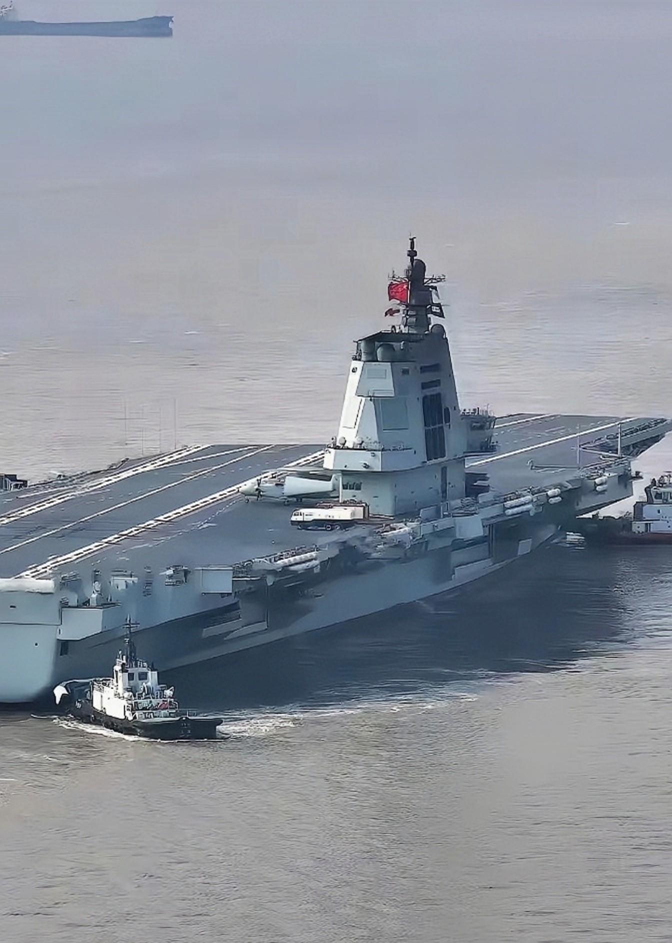 福建舰进行维护歼35舰载机加快试飞海军能否节能服役?