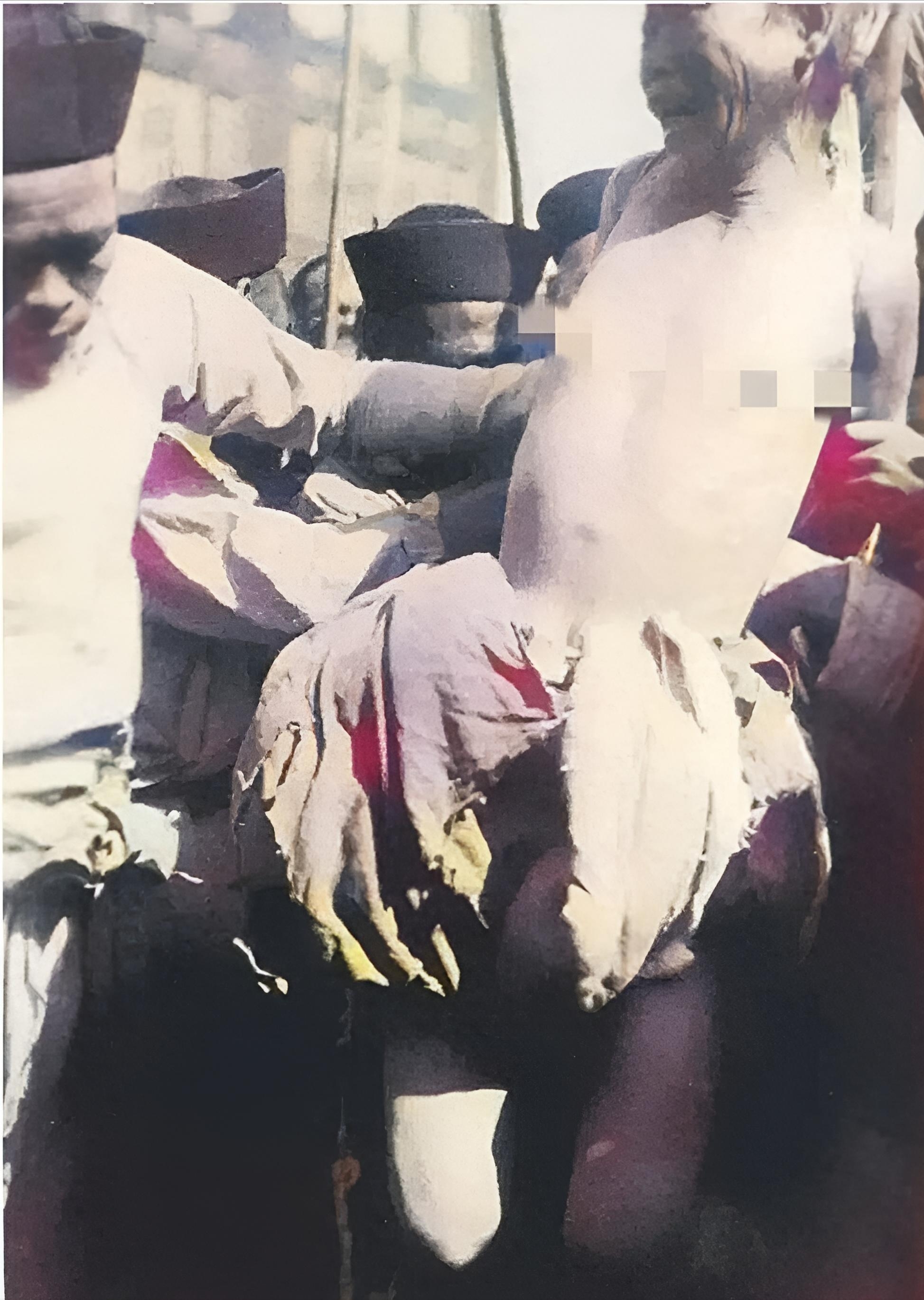1904年王维勤被活剐凌迟时的珍贵照片面向众人显露绝望神情