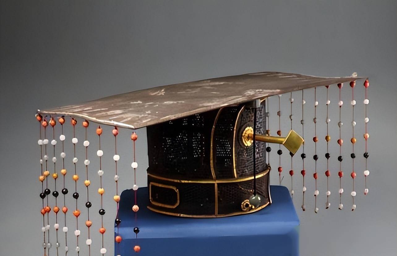 古代皇帝帽子为何垂珠帘?背后究竟有何作用?