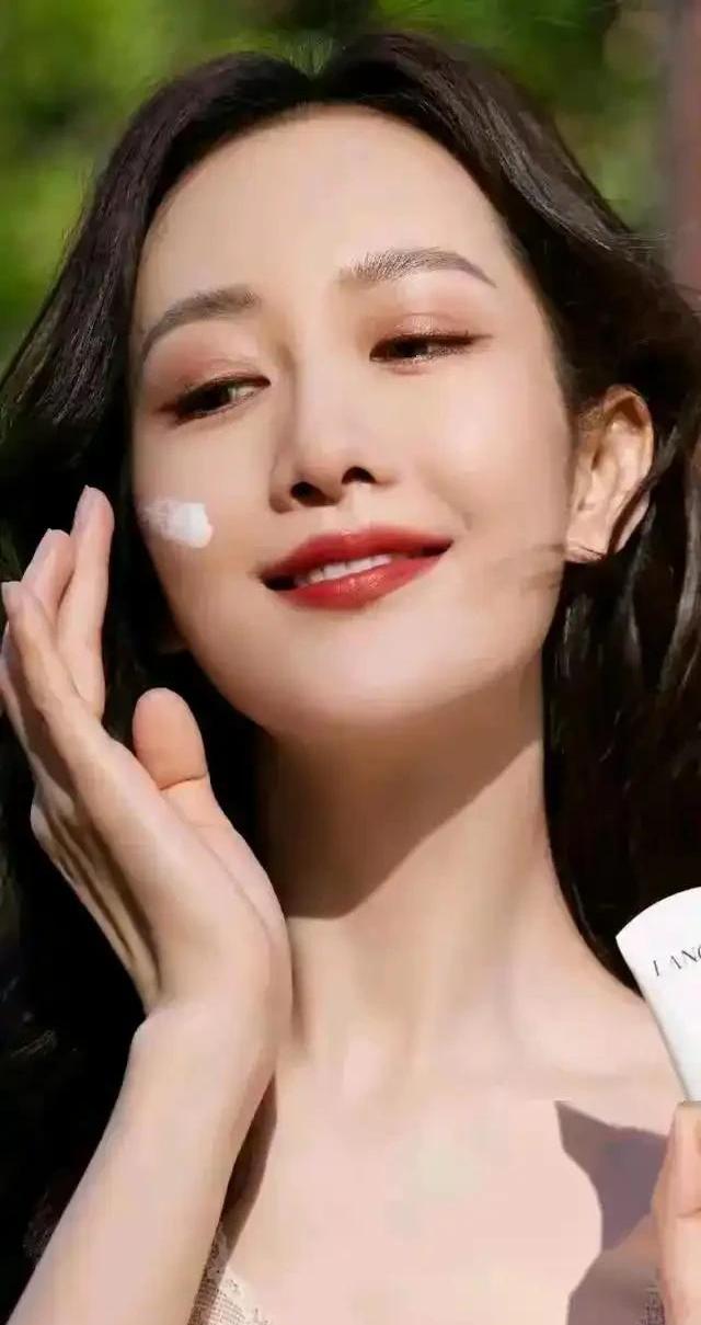 王鸥:甜美笑容,迷人魅力