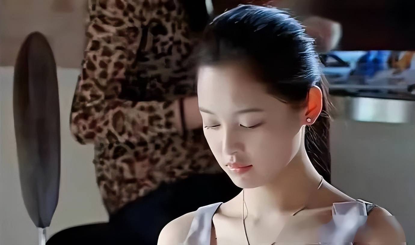 年轻时的辛芷蕾,嘴唇没那么厚,妥妥甜妹超清纯