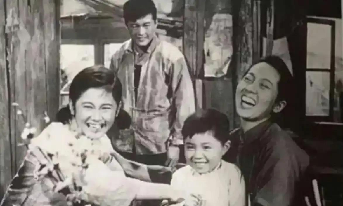 石小满:娶了圈外妻子,婚后生一子,美满幸福