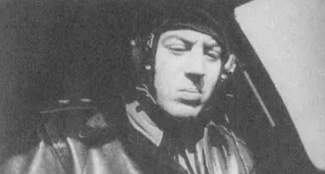 斯大林儿子瓦西里:开过飞机,当过司令,关过监狱,跪过赫鲁晓夫