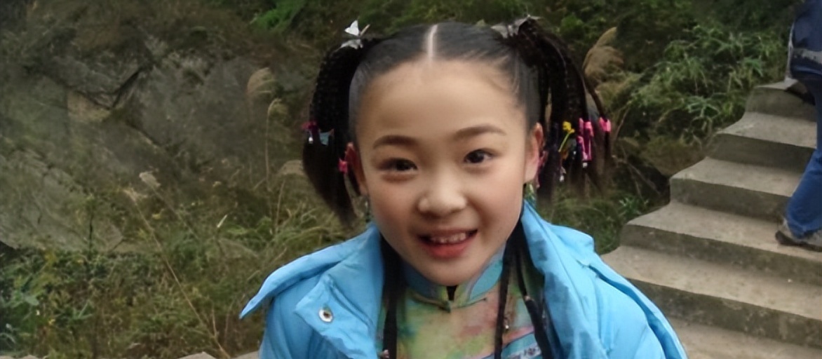 齐如意6岁出道背母债,哭戏成名夜,28岁美颜进化认不出