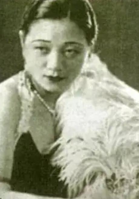 悲情影后张织云:弃良人嫁渣男,晚年沦为妓女,晚年乞讨死在街头