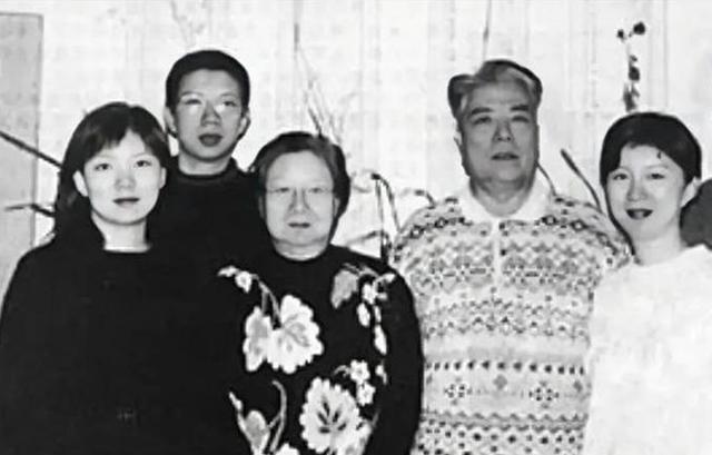 1962年刘思齐改嫁杨茂之,55年后,她携全家赴朝鲜祭奠前夫