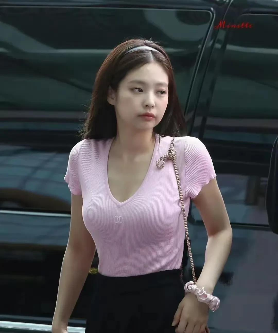 jennie早期身材,好丰满