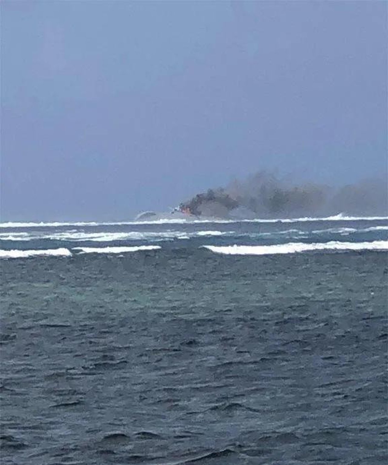 近日一艘巨型军舰沉没这个国家海军竟损失十分之一