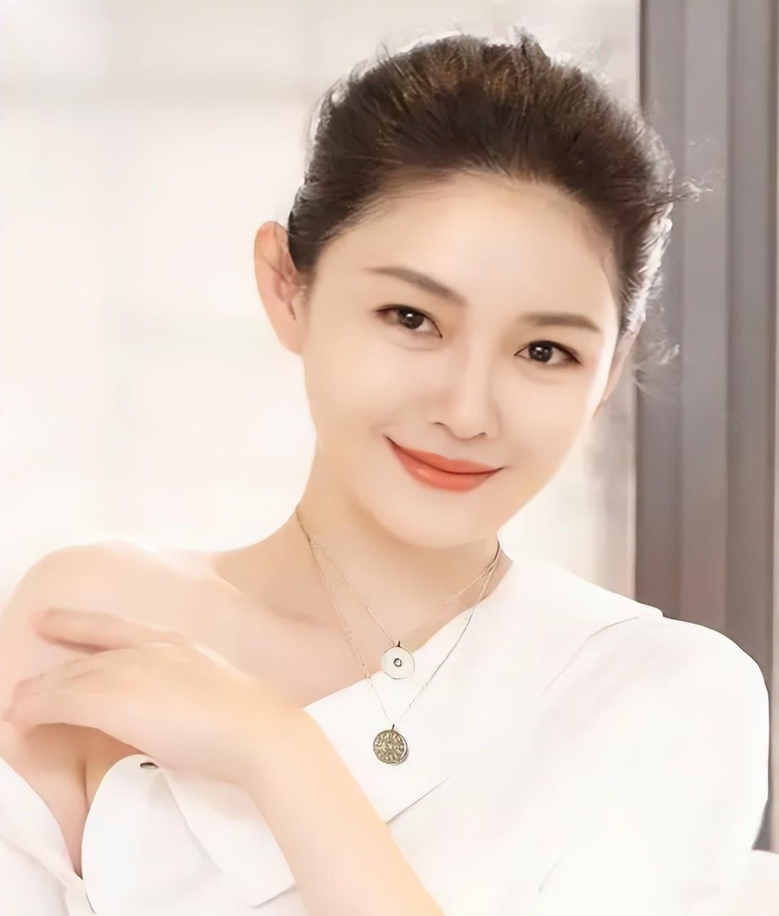 48岁大s因流感去世,小s已读未回复,汪小菲黑头像,前夫重情重义