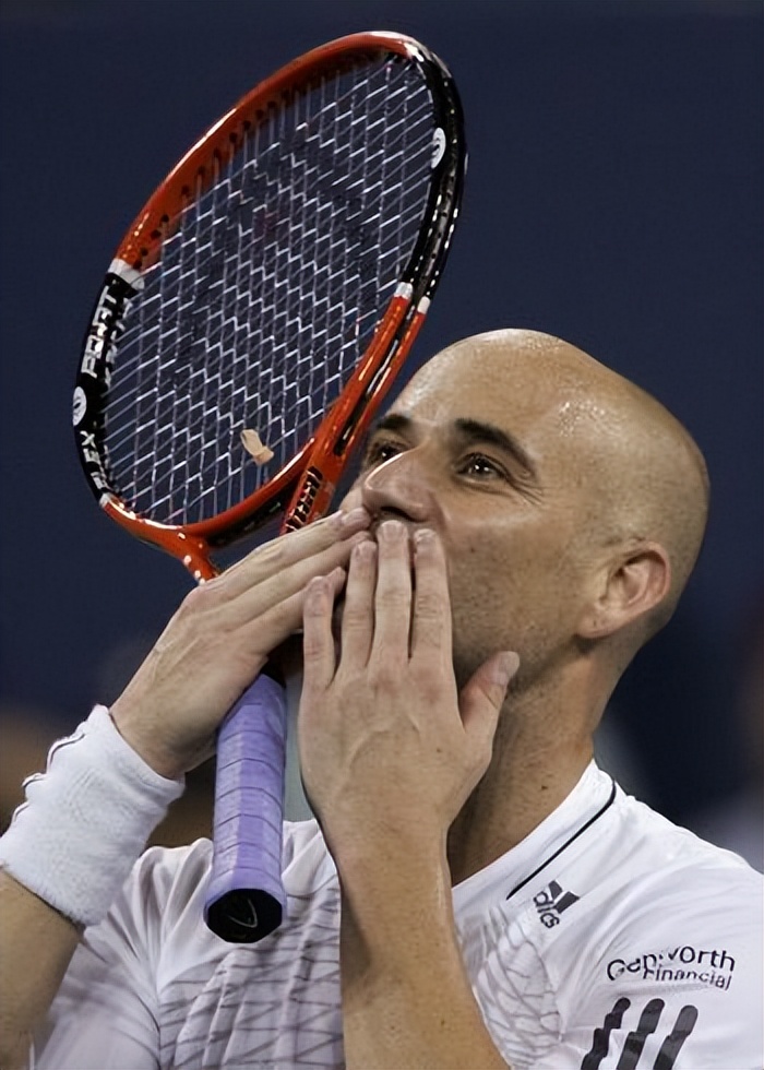 网球场魔术师!阿加西的奇幻旅程