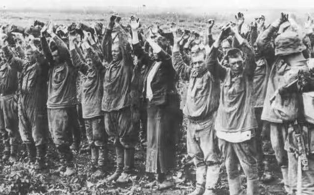 基辅战役:人类战争史上最大围歼战,80个师被全歼,65万苏军被俘