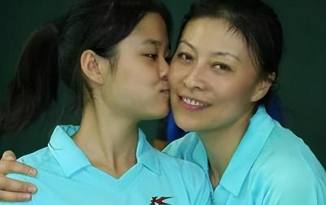 岳红患癌!女儿被张嘉译带红