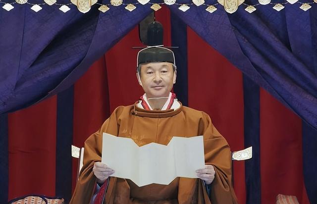 日本天皇现在有实权吗