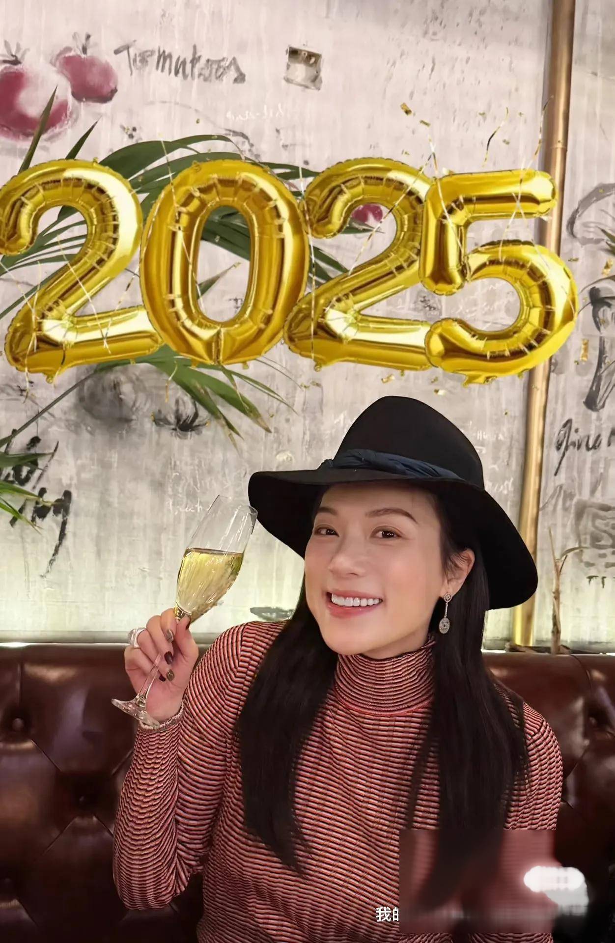 哇!张可颐最新写真,自由随性太赞啦