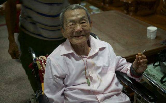 女毒枭杨金秀:4岁摸枪,烟不离手,罗星汉也不过是她的手下