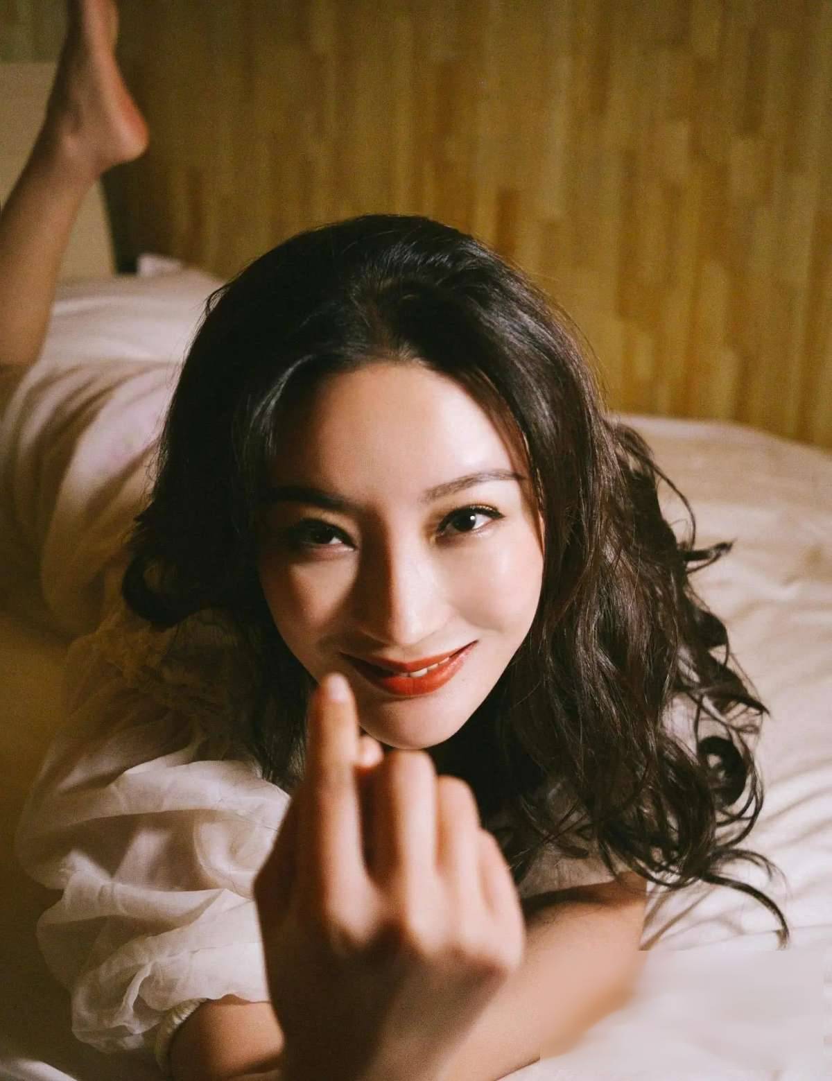 惊!王李丹妮从"性感女神"迈向实力派演员的蜕变