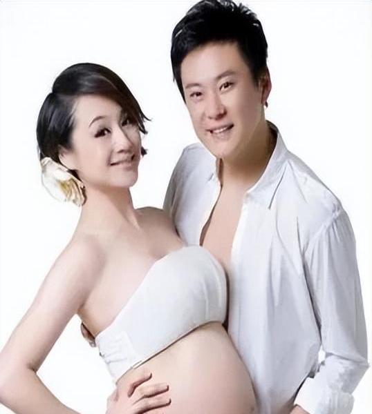 曹颖一脸旺夫相,王斑与她相恋后,事业蒸蒸日上,如今已是副院长