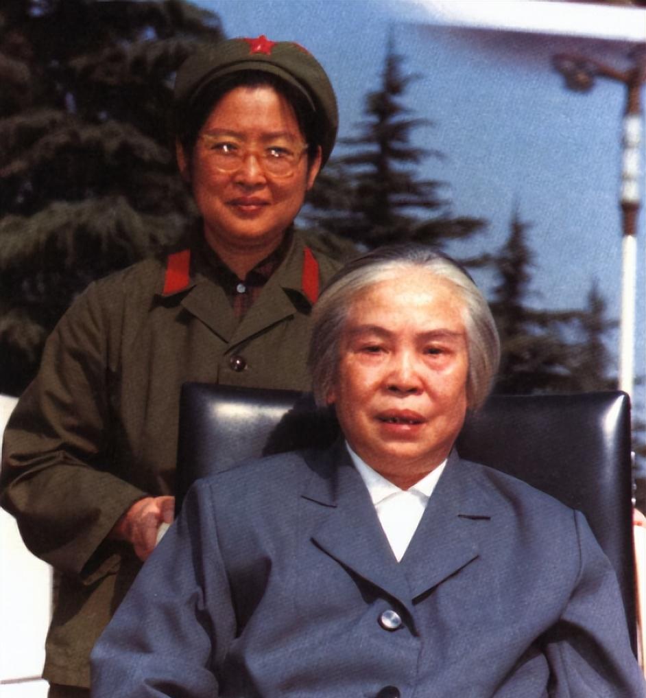 1984年贺子珍逝世后,留下多少遗物?李敏仅有3只皮箱和3000元