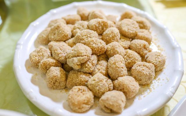 中山三乡茶果小吃,入选非物质文化遗产,顾客开车几十公里来吃