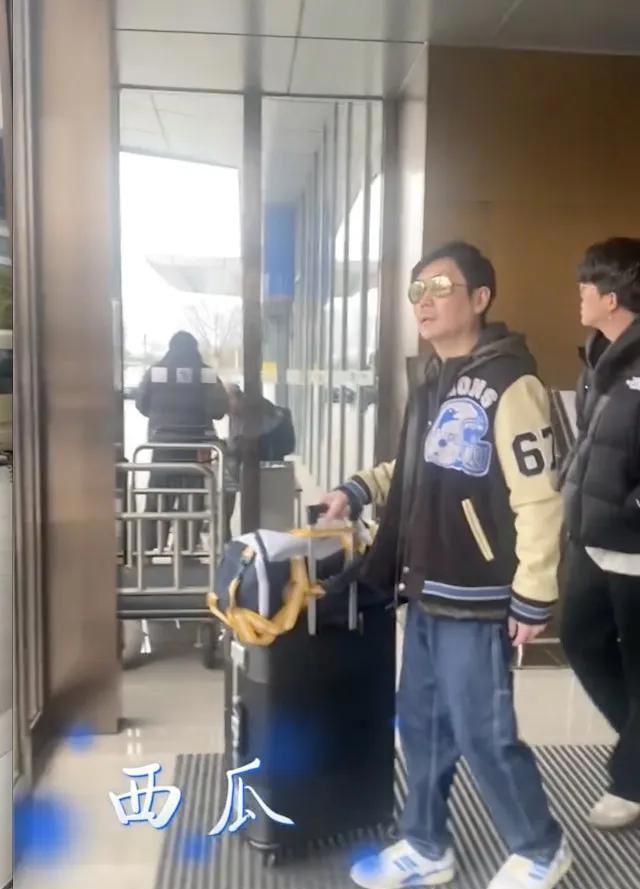 李思捷亮相《声生不息》,一举动被称亲民,最终一集令人期待