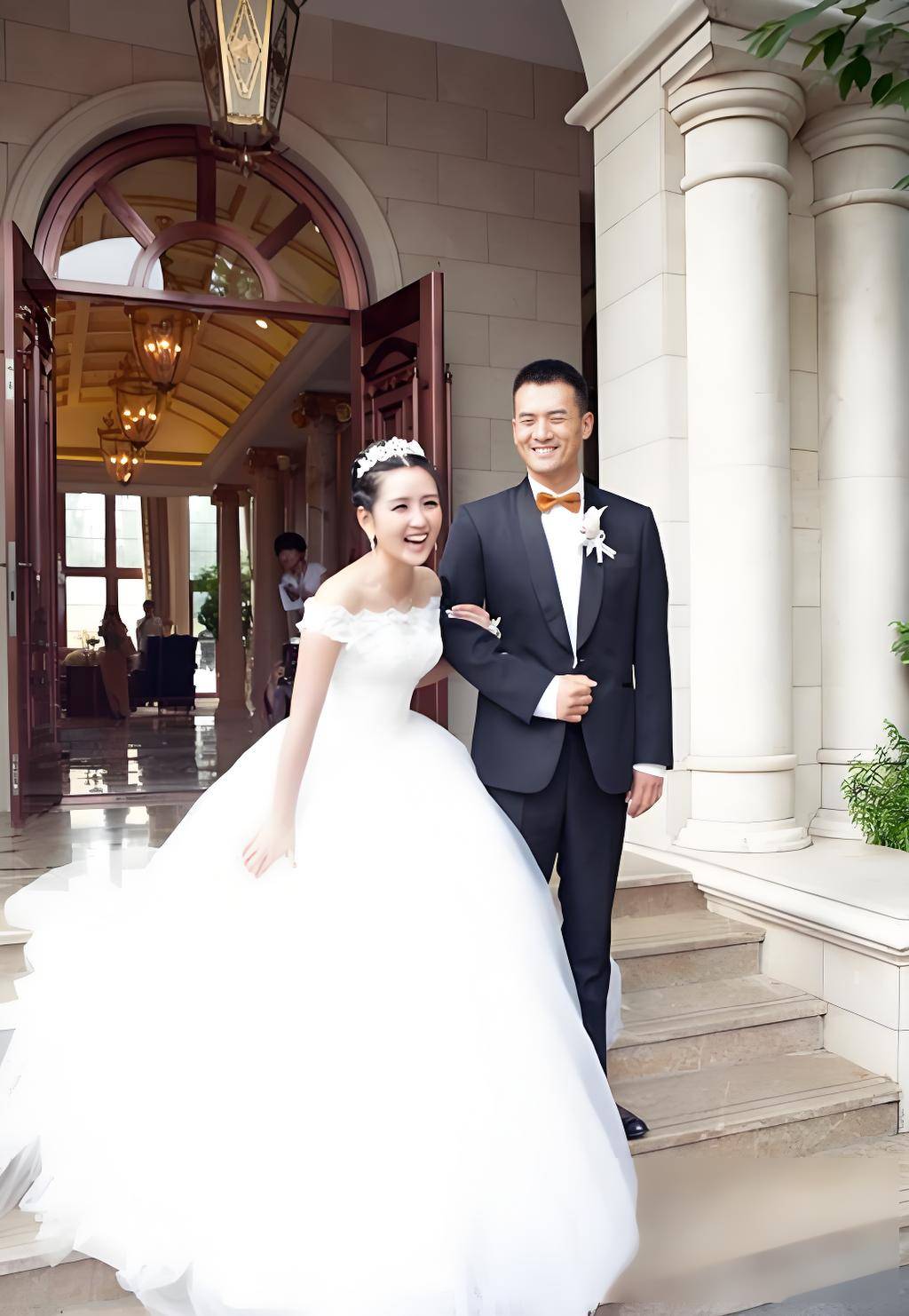 赫子铭再婚有感:离婚何洁8年,普通女孩才最适合我
