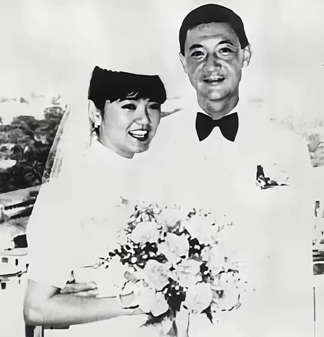 她是蒋家第一位出生台湾本省的媳妇,也是蒋家最年轻的寡妇