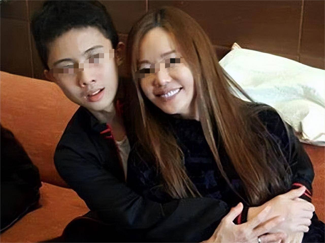 真实湖北妈妈与儿子2023