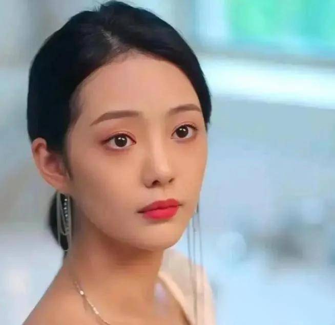 看短剧女王徐艺的真正逆袭路