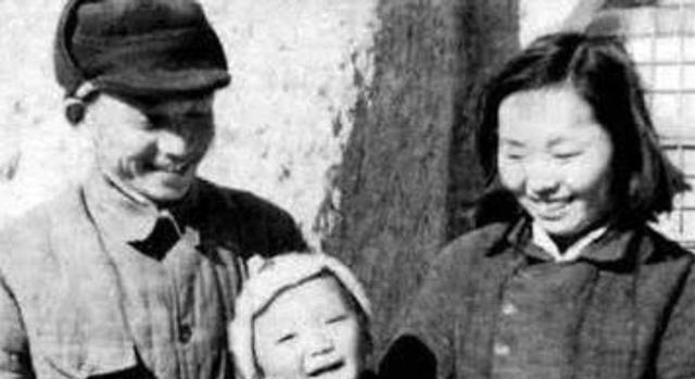 陈光将军平反之后,他的妻子当即做出决定,让孩子改回姓陈