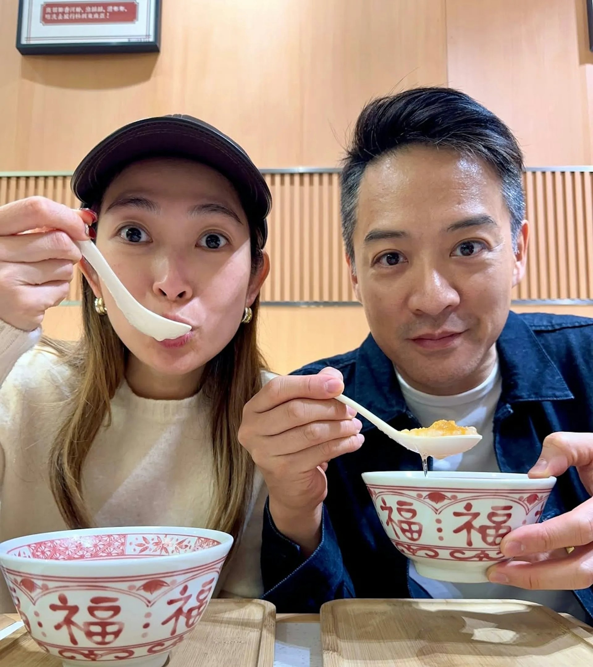 前tvb帅哥陈智燊与宋熙年大阪庆情人节两鬓斑白展现熟男魅力
