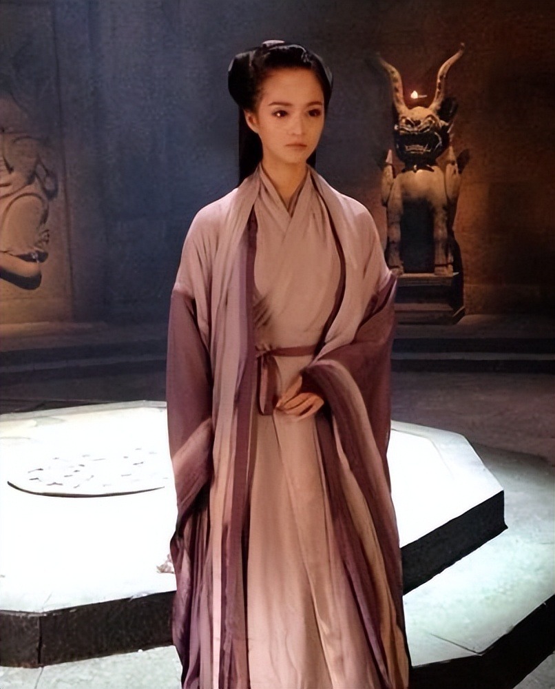 他让林朝英徒弟怀上他的娃,让黄蓉为他生一女,让大嫂生下一儿子