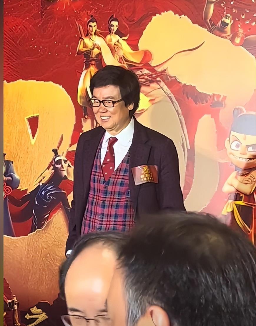 《哪吒2》香港首映!杨受成,黄百鸣争相宣传,周星驰热烈助阵