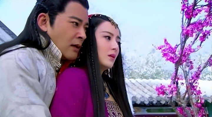 他让林朝英徒弟怀上他的娃,让黄蓉为他生一女,让大嫂生下一儿子