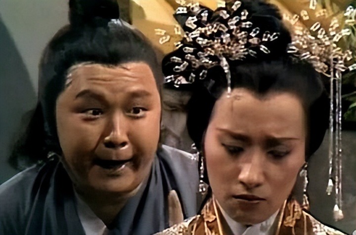 他让林朝英徒弟怀上他的娃,让黄蓉为他生一女,让大嫂生下一儿子