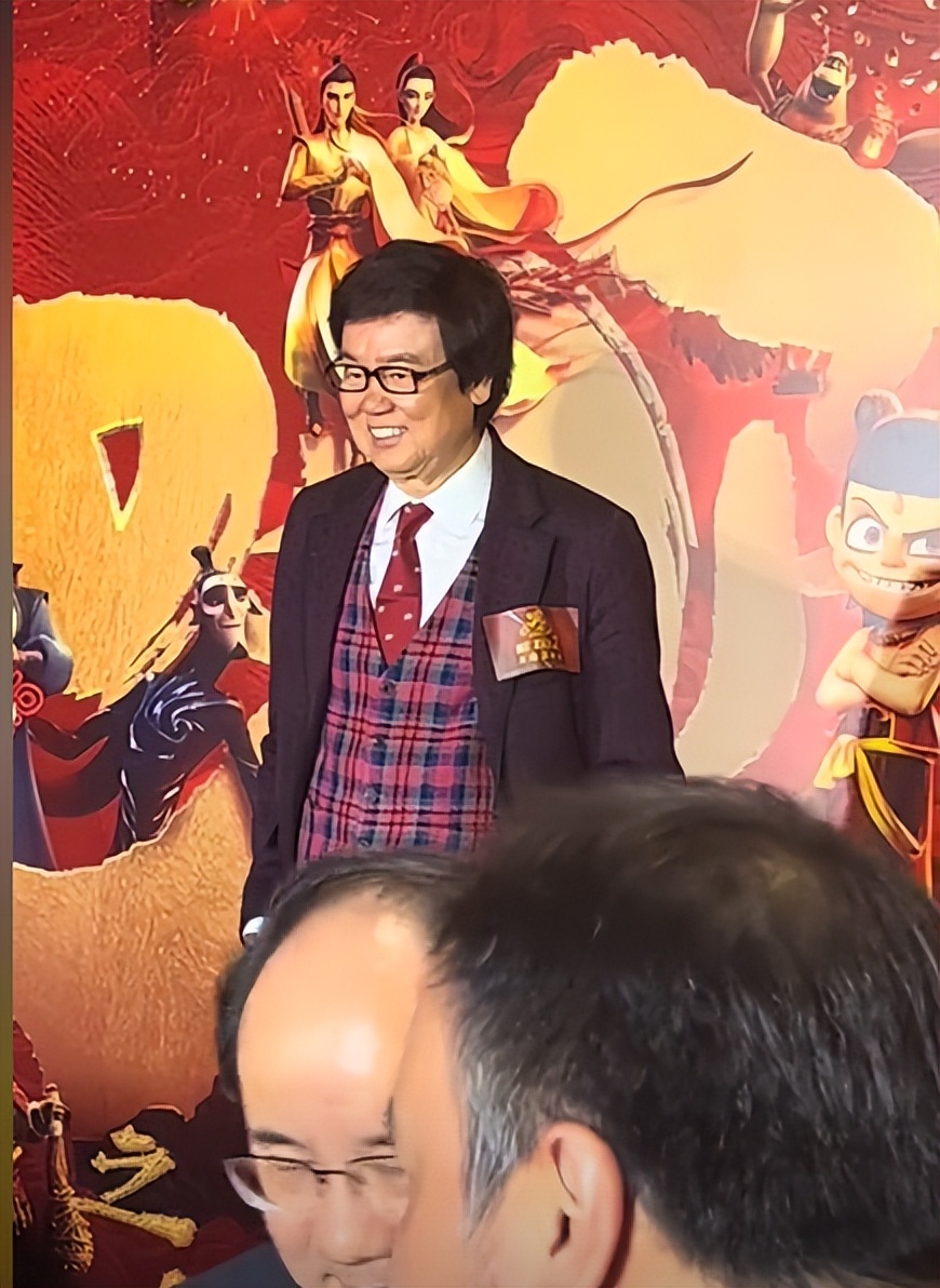 《哪吒2》香港首映!杨受成,黄百鸣抢宣传,周星驰力挺