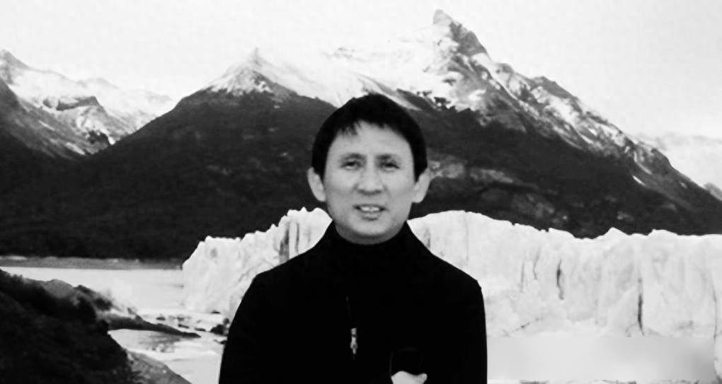 王效芝结婚,证婚人刘源强调:今人要全力捍卫先辈成功