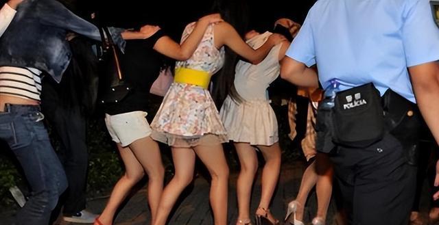 郑州皇家一号覆灭史:大批警力出动封锁道路,女公关装满15辆大巴