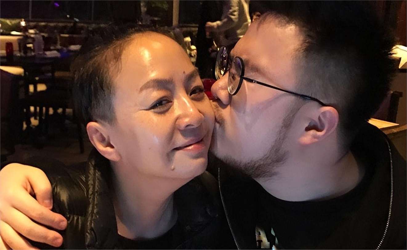 英达和宋丹丹:双双出轨而离婚,为何在多年后却剑拔弩张?