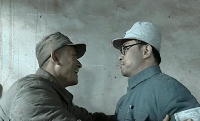 三看亮剑原著才明白,孔捷之所以能活,是少了李云龙和丁伟的性格