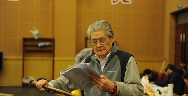 蓝天野:白天做演员,晚上做特工,隐姓埋名75年,2021年被授勋