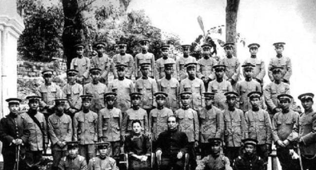 为啥黄埔军校学生的名字都好听?因为他们是中国最有文化的一批人