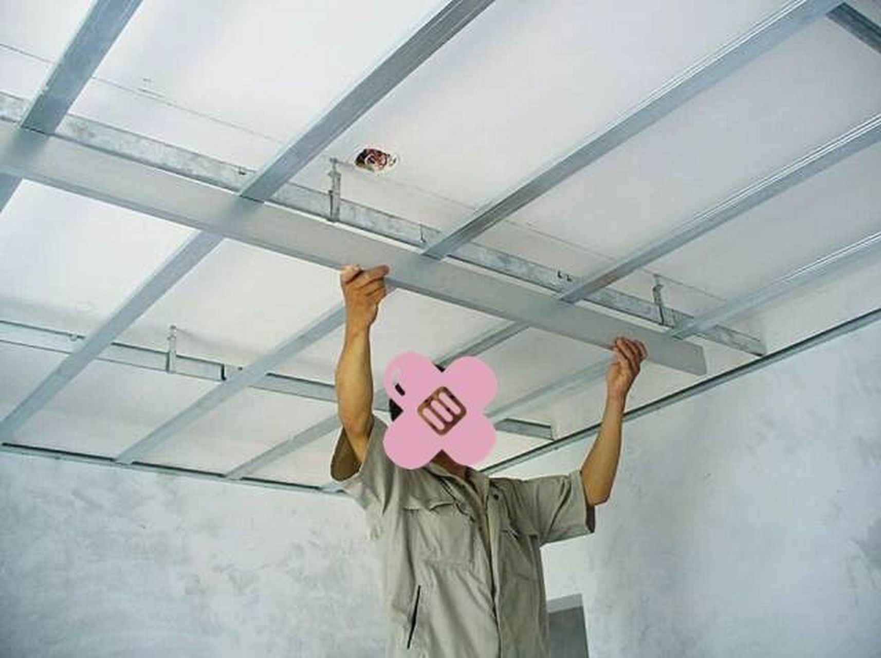 普通轻钢龙骨双层石膏板吊顶施工工艺