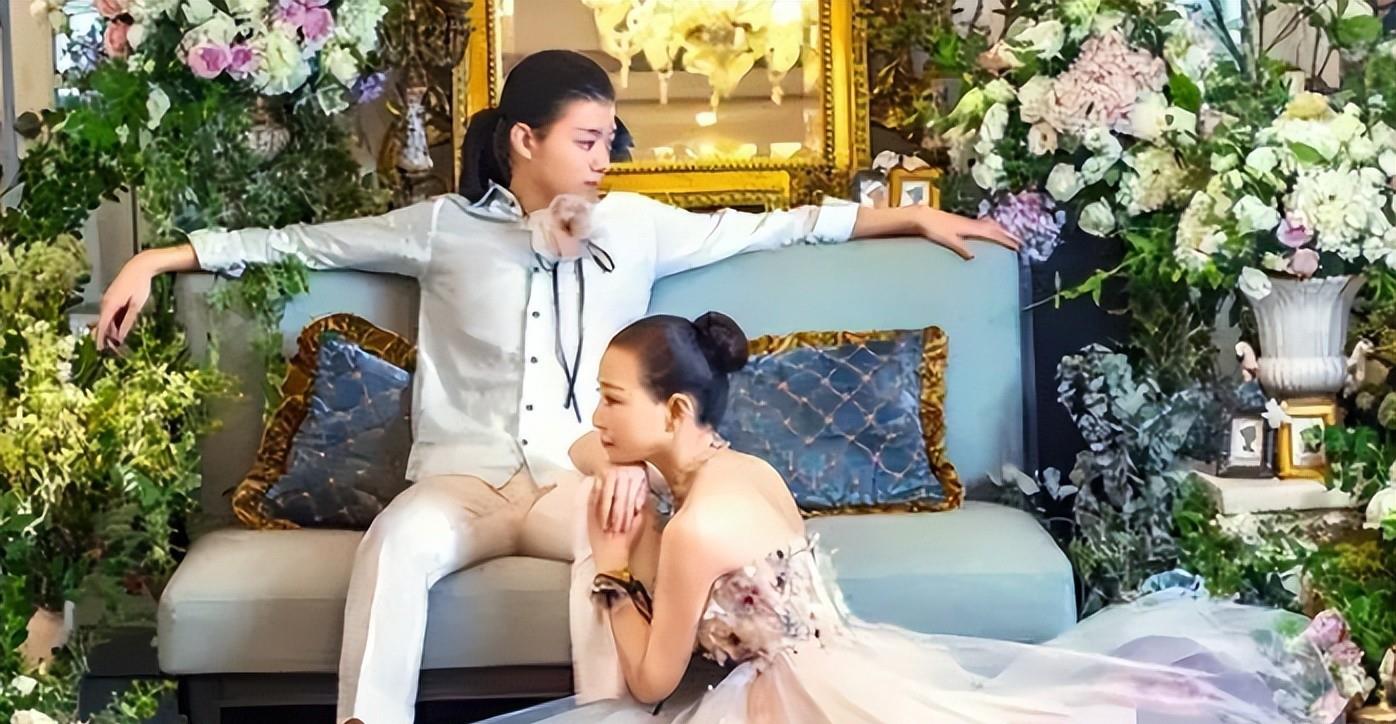 悲情女子仲小萍,因儿子三十年未婚,遭遇两次背叛,霍尊重回起点